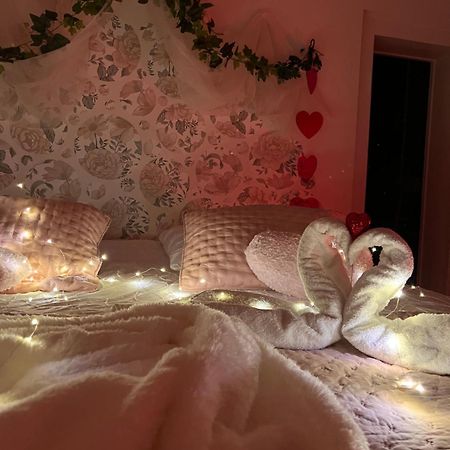 Bed and Breakfast Domaine Des Anges Avesnes-sur-Helpe Exteriér fotografie